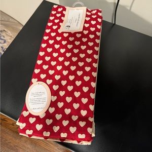 New! Cupcakes and Cashmere set of kitchen towels NWT